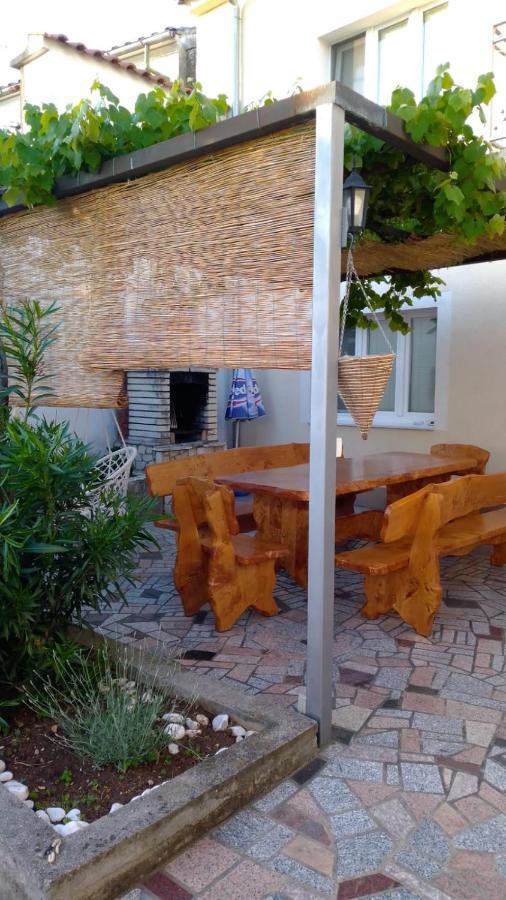 Holiday Home Domi Novi Vinodolski Esterno foto