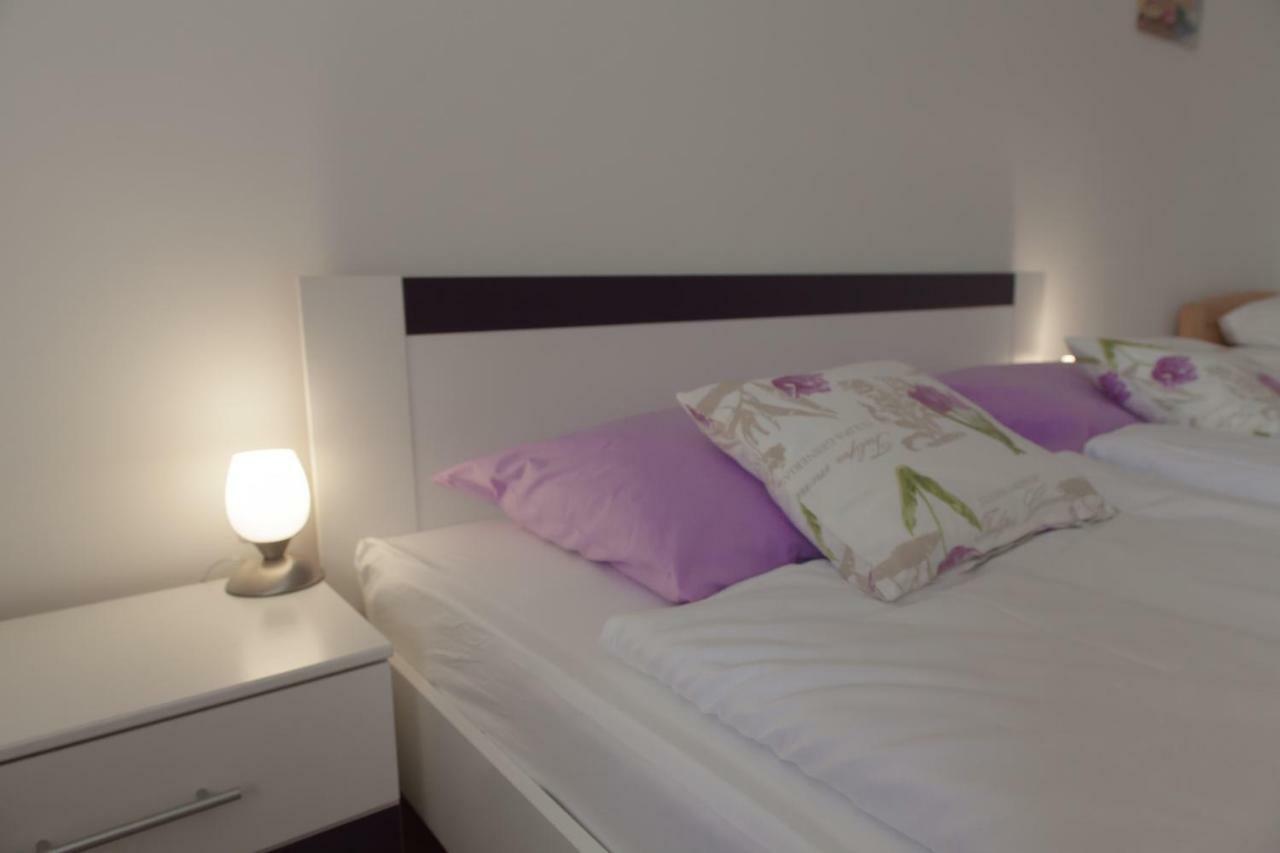Holiday Home Domi Novi Vinodolski Esterno foto
