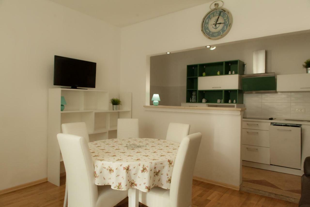 Holiday Home Domi Novi Vinodolski Esterno foto